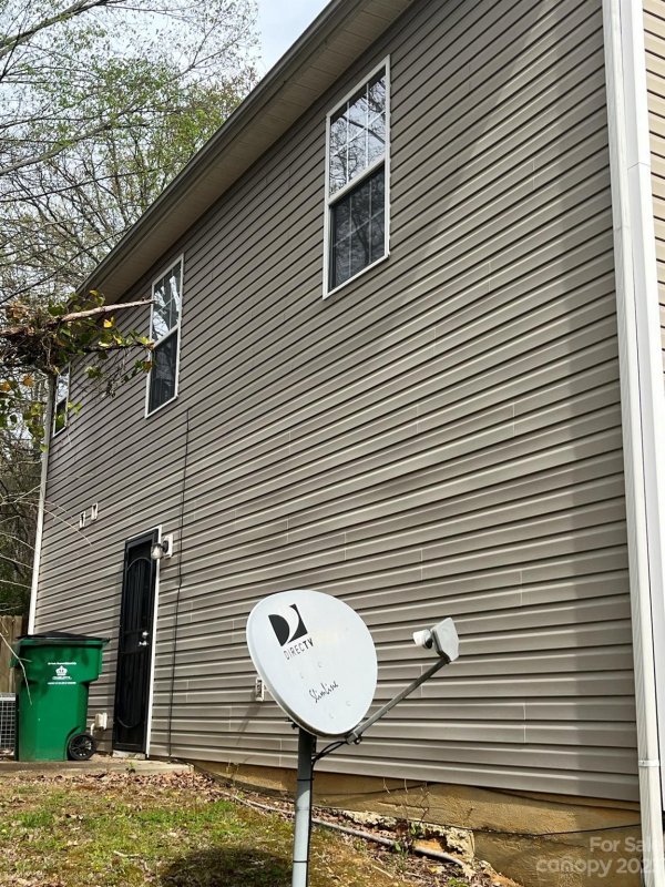 Property image 2 at 1007 Korp Road, Charlotte, NC 28216