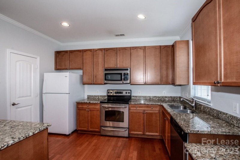 Property image 5 at 1031 Central Park Circle, Davidson, NC 28036