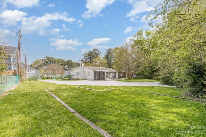 Property image 4 at 8524 Sharonbrook Drive, Charlotte, NC 28210