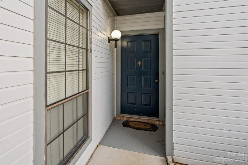 Property image 2 at 5861 Harris Grove Lane, Charlotte, NC 28212