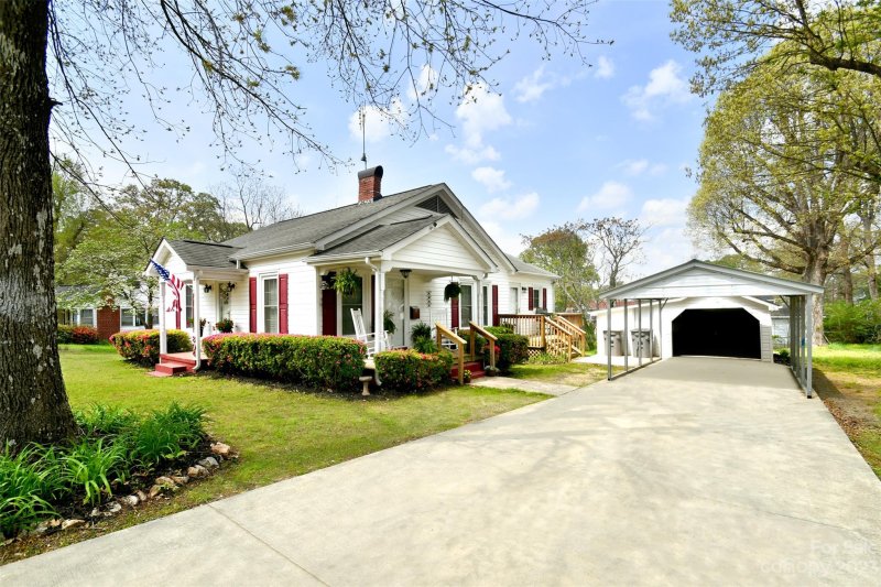 Property image 4 at 804 Maplewood Street, Kannapolis, NC 28081