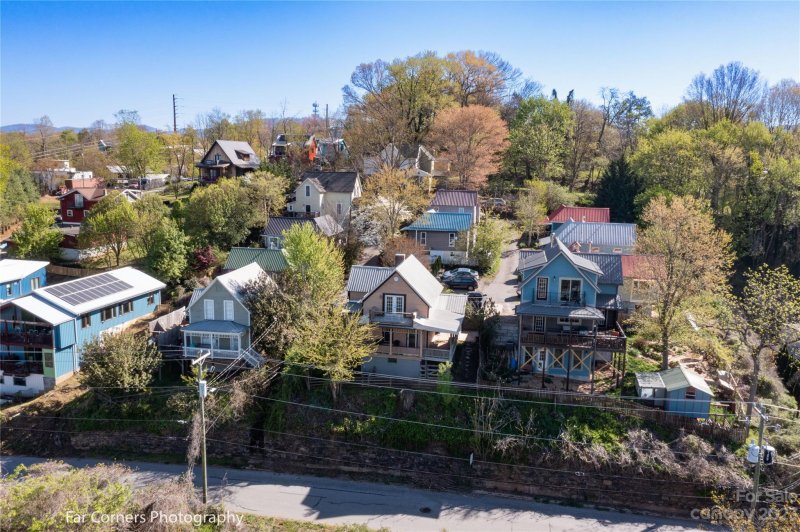 Property image 2 at 60 Roberts Street, Asheville, NC 28801