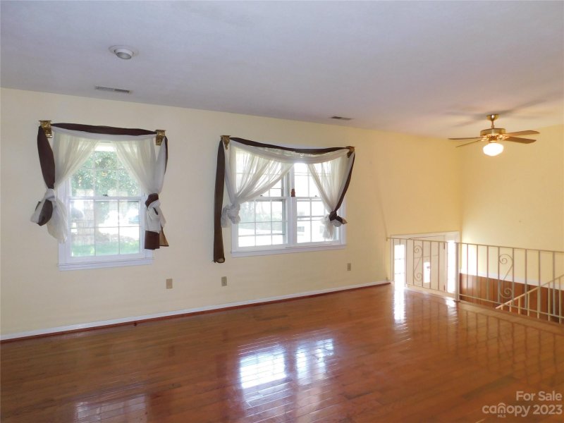 Property image 4 at 107 Castleton Lane, Hendersonville, NC 28791