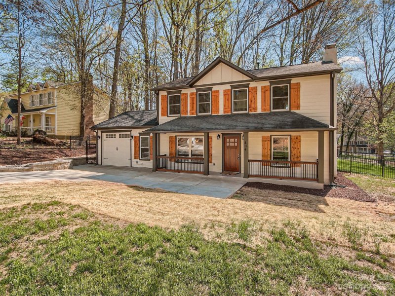 Property image 2 at 404 Canadice Road, Huntersville, NC 28078