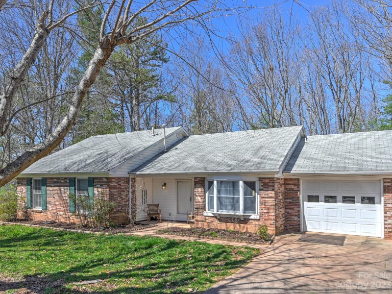 Property image 2 at 406 Creekside Drive, Asheville, NC 28804