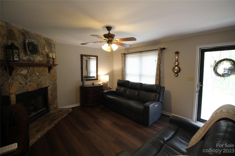 Property image 4 at 819 Bermuda Avenue, Gastonia, NC 28054