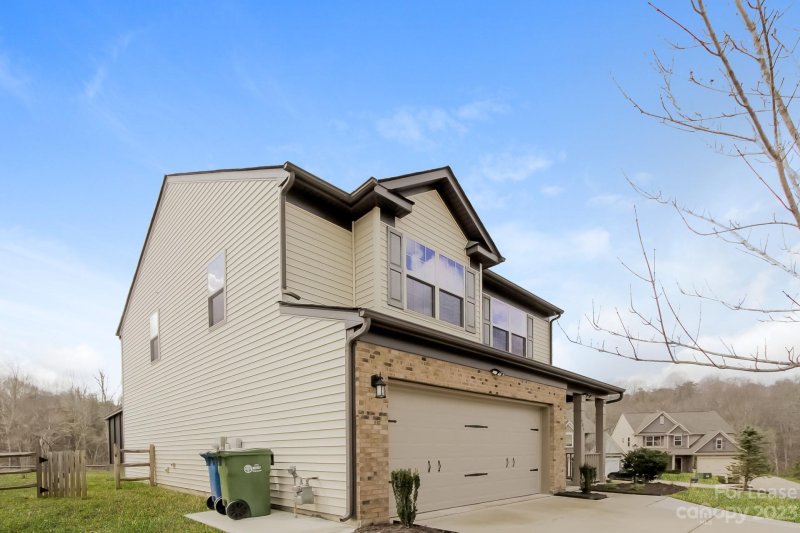 Property image 3 at 609 Augustus Lane, Mount Holly, NC 28120