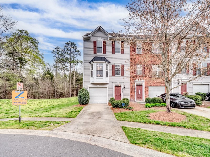 Property image 2 at 10340 Garrett Grigg Road, Charlotte, NC 28262