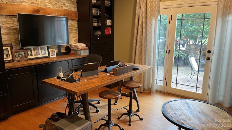 Property image 2 at 137 49th Avenue Place, Hickory, NC 28601