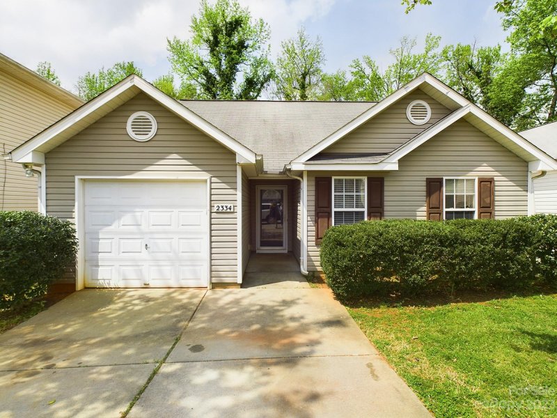 Property image 2 at 2334 Reid Oaks Drive, Charlotte, NC 28208
