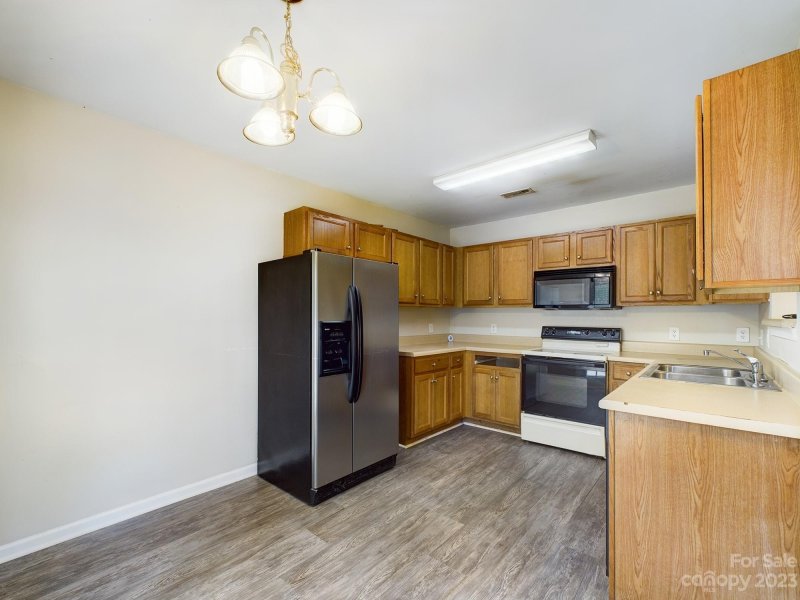 Property image 3 at 2334 Reid Oaks Drive, Charlotte, NC 28208