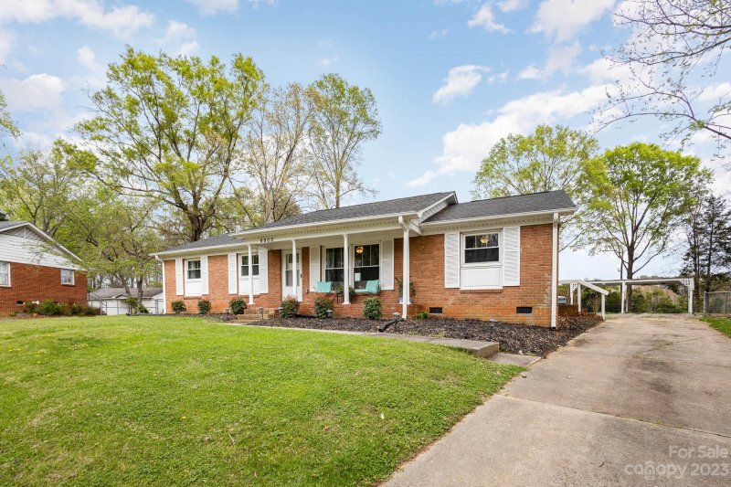 Property image 2 at 6800 Elm Forest Drive, Charlotte, NC 28212