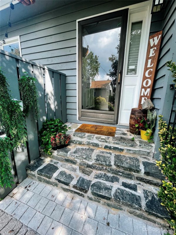 Property image 4 at 32a Larkspur Court, Asheville, NC 28805