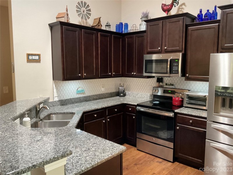 Property image 3 at 604 Planters Way, Mount Holly, NC 28120