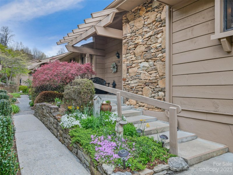 Property image 2 at 136 Woodbridge Drive, Laurel Park, NC 28739