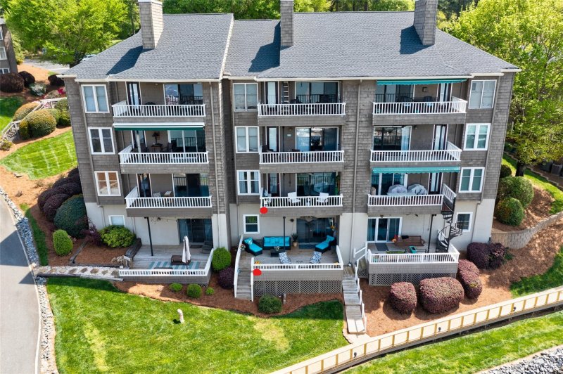 Property image 2 at 7324 Lakefront Drive, Charlotte, NC 28278