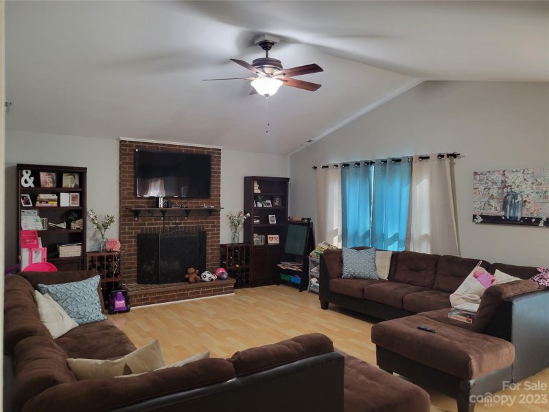 11225 Coachman Circle