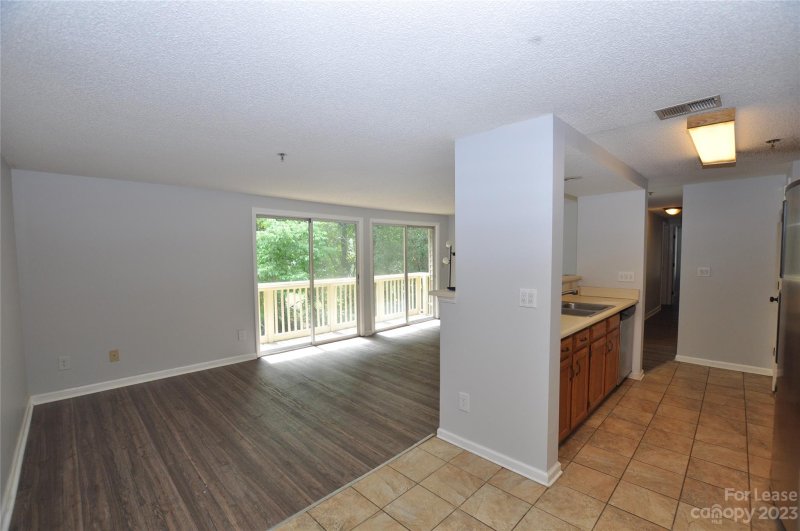 Property image 2 at 1614 Arlyn Circle, Charlotte, NC 28213