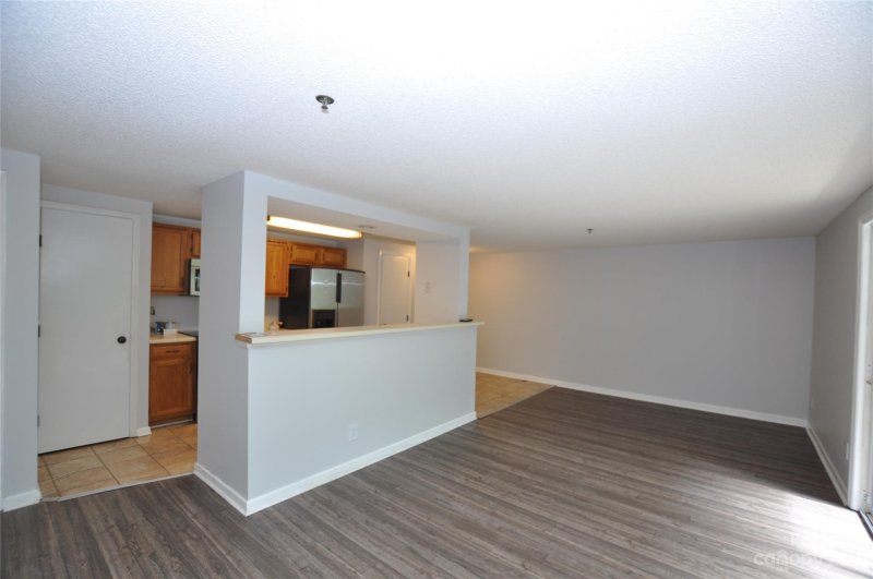 Property image 4 at 1614 Arlyn Circle, Charlotte, NC 28213