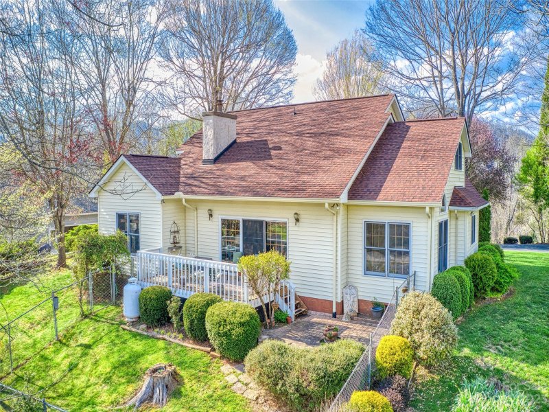 Property image 3 at 250 Foxfire Estates Circle, Waynesville, NC 28785