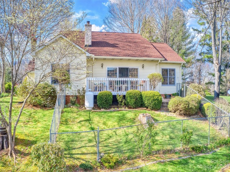 Property image 4 at 250 Foxfire Estates Circle, Waynesville, NC 28785