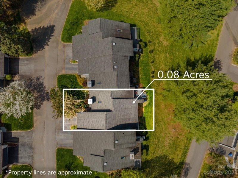 Property image 2 at 222 Cheyenne Court, Asheville, NC 28803