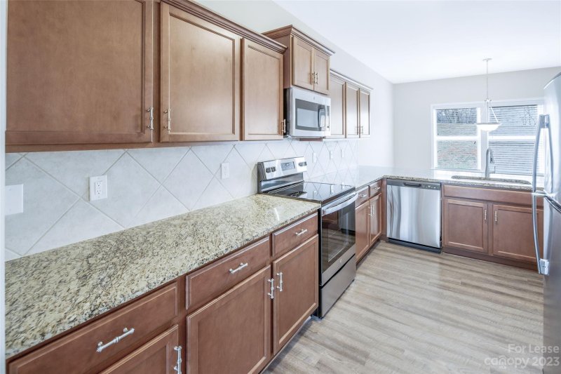 Property image 5 at 719 Rook Road, Charlotte, NC 28216