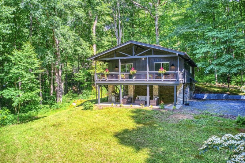 Property image 2 at 28 Maple Drive, Maggie Valley, NC 28751