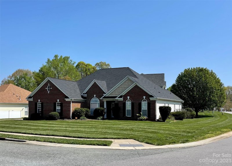 Property image 2 at 104 Doyle Farm Lane, Mooresville, NC 28115