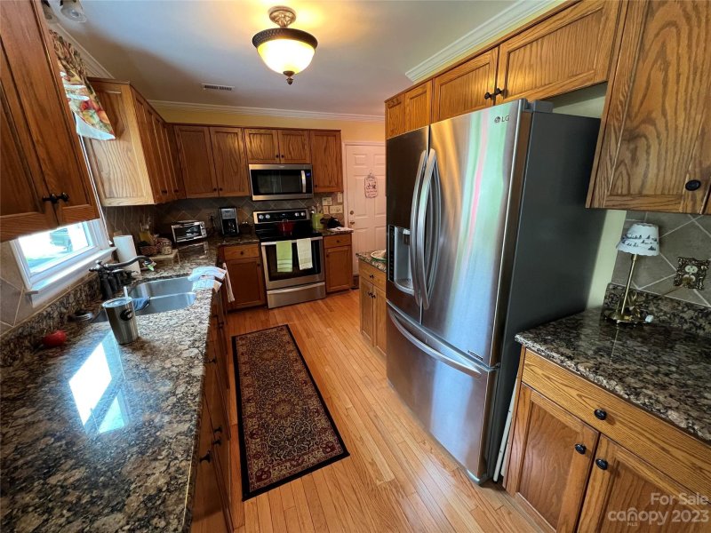 Property image 5 at 729 Grays Creek Lane, Charlotte, NC 28214