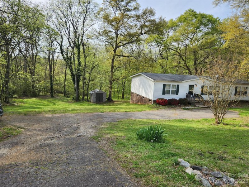 Property image 2 at 4116 Pebblebrook Circle, Concord, NC 28027