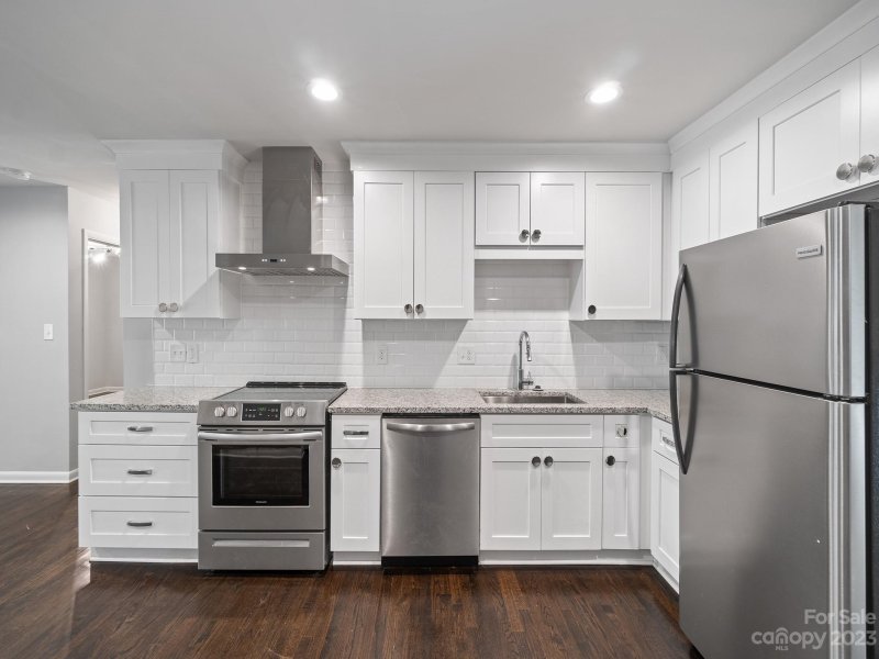 Property image 3 at 3138 Erskine Drive, Charlotte, NC 28205