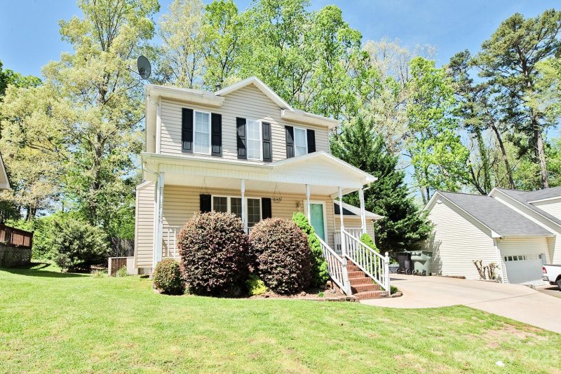 Property image 3 at 1547 Cambridge Heights Place, Concord, NC 28027