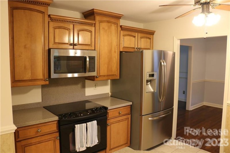 Property image 4 at 6620 Fairlawn Road, Charlotte, NC 28215