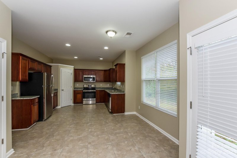 Property image 3 at 5607 Chiefly Court, Charlotte, NC 28212