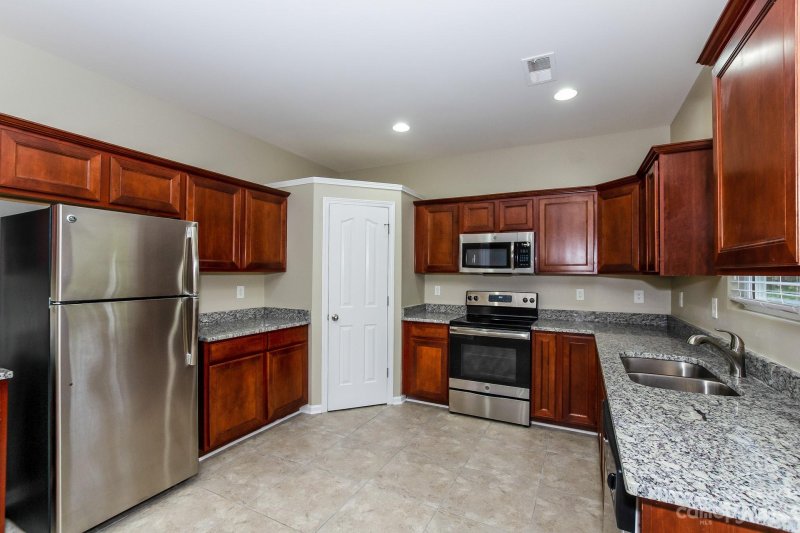 Property image 4 at 5607 Chiefly Court, Charlotte, NC 28212