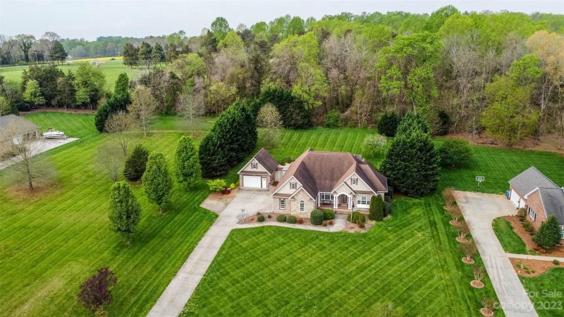 Property image 4 at 137 Natures Trail, Statesville, NC 28625