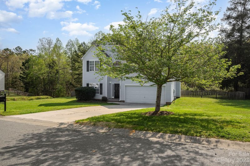 Property image 3 at 2004 White Cedar Lane, Waxhaw, NC 28173