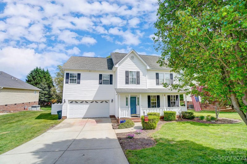 Property image 2 at 318 Holstein Drive, Dallas, NC 28034