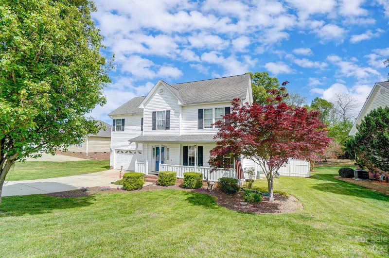 Property image 4 at 318 Holstein Drive, Dallas, NC 28034