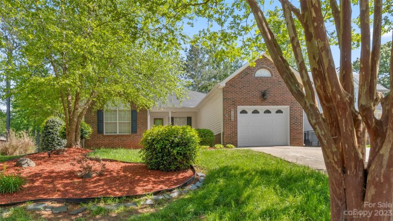 Property image 3 at 1104 White Water Circle, Belmont, NC 28012