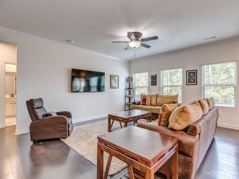 Property image 2 at 5815 Fenway Drive, Charlotte, NC 28273