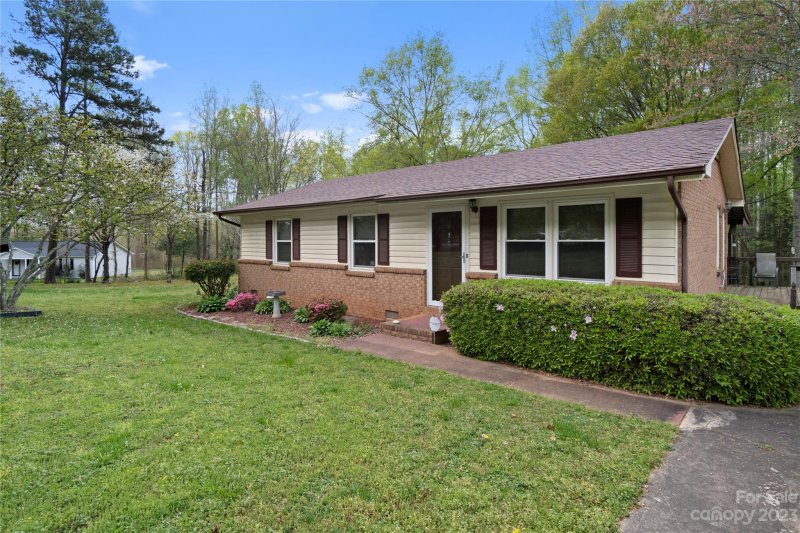 1172 Scenic Drive