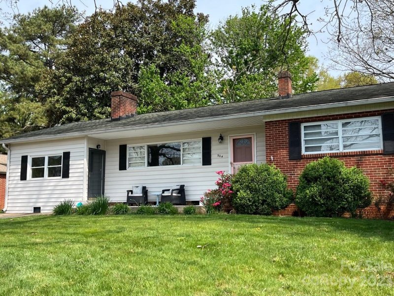 Property image 2 at 904 15th Street, Conover, NC 28613