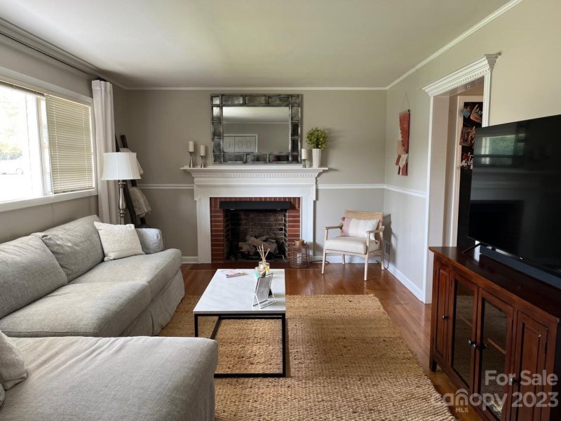 Property image 3 at 904 15th Street, Conover, NC 28613