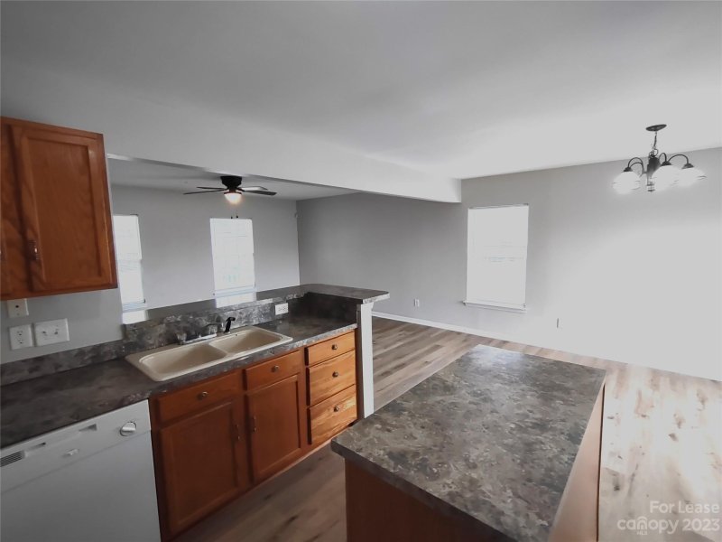 Property image 3 at 2111 Pimpernel Road, Charlotte, NC 28213