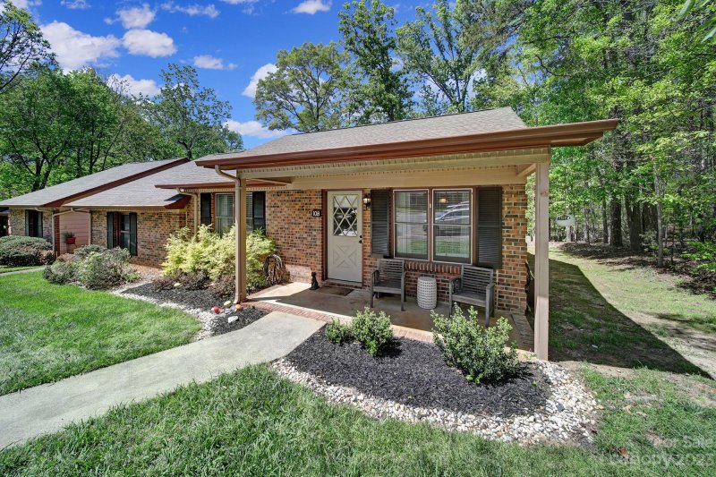 Property image 2 at 108 Ashleigh Court, Fort Mill, SC 29715