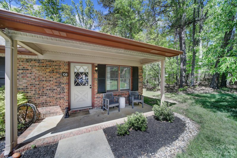 Property image 3 at 108 Ashleigh Court, Fort Mill, SC 29715