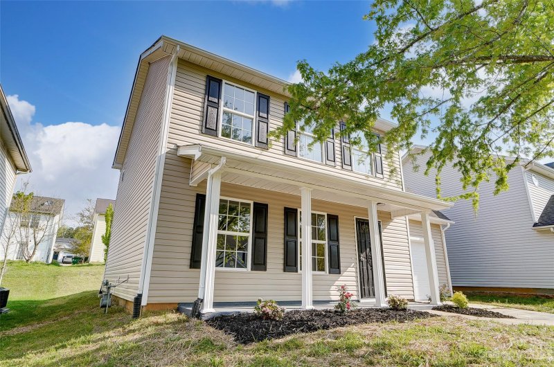 Property image 3 at 1328 Crandon Drive, Charlotte, NC 28216