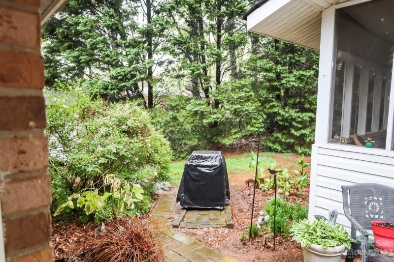 Property image 3 at 610 Tompkins Court, Gastonia, NC 28054